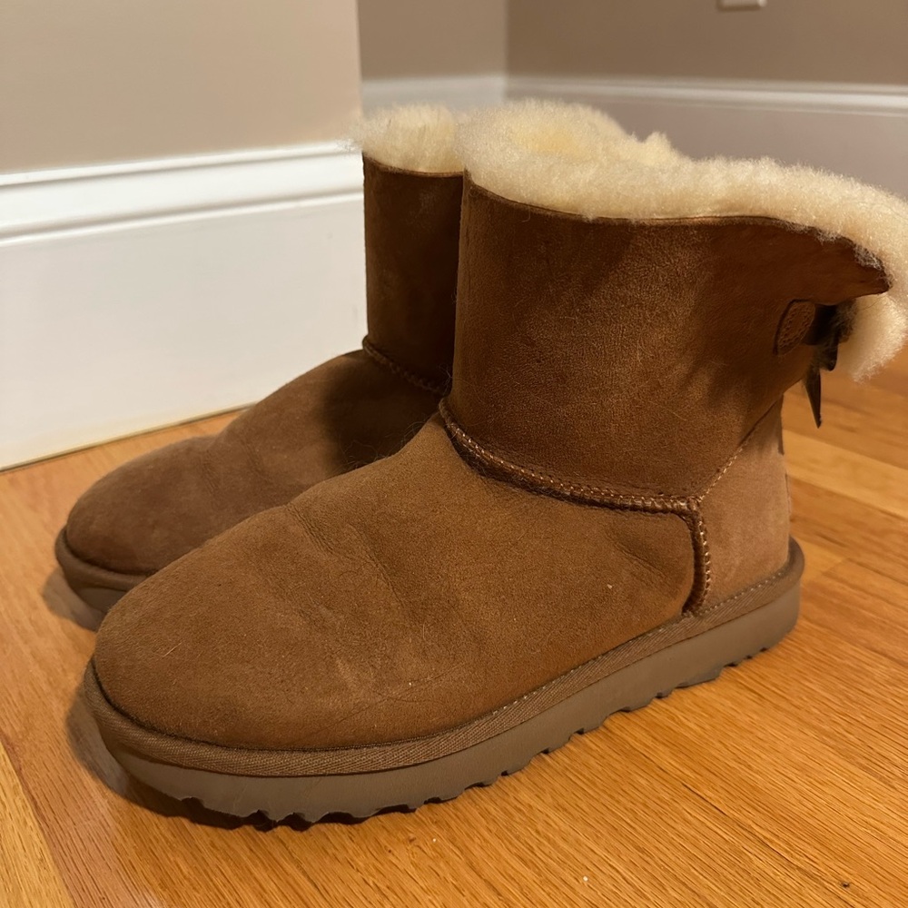 UGG Bailey Bow II Boot Women’s size 8